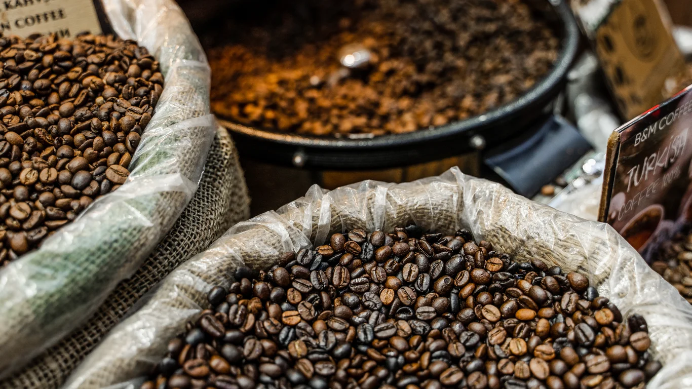 Panama specialty coffee - Roast Coffee Beans Of Robusta And Arabica In Woode